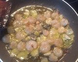 Foto del paso 2 de la receta: Gambas al pil pil