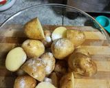 A picture of step 2 of Sindhi Aloo Tuk.