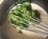Une image de l'étape 2 de Feuilleté saumon béchamel aux épinards.
