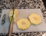 Foto del paso 2 de la receta: Brochetas de piña con frutas variadas