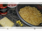 Cheesy tomato pasta