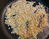 Foto del paso 2 de la receta: Risotto de salmón y espárragos con su caldo a mi manera