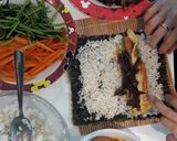 Foto langkah ke 6 dari resep Kimbap rame-rame yang serakah.