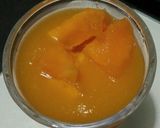 Gambar langkah 2 resipi Mango Shake.