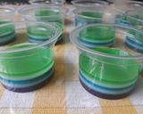 Foto langkah ke 4 dari resep Rainbow pudding.