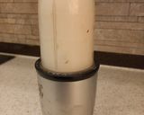 A picture of step 3 of Bnanna Milk Shake.