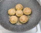 Foto langkah ke 5 dari resep Perkedel Telur.