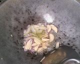 Foto langkah ke 2 dari resep Tumis Udang Pete Cabe Ijo.