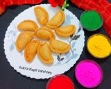 A picture of step 3 of Mawa Gujiya.