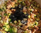 A picture of step 4 of Jjajangmyeon 짜장면 (Black Bean Noodles).