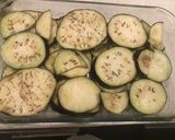 Foto del paso 3 de la receta Berenjenas y tomates asados con AOVE 🍆 🍅 (vegano)