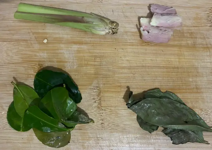 Langkah-langkah untuk membuat Resep Kare Ayam Rumahan Lezat