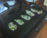 Foto del paso 2 de la receta: Pechuga de pollo adobada al limón a la plancha con papas fritas