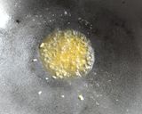 Foto langkah ke 2 dari resep Tumis Sosis Kecap Gercep.