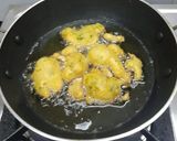 A picture of step 4 of Methi Gota.
