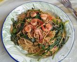 Foto langkah ke 3 dari resep Mie Kangkung Udang.