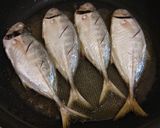 Foto langkah ke 1 dari resep Asem Asem Ikan Laut.