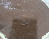 A picture of step 6 of Chocolate vanilla Swiss roll in fry pan.