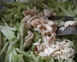 Foto langkah ke 2 dari resep Oseng Labusiam dan Jamur Tiram.