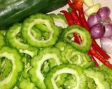 Foto langkah ke 1 dari resep Tumis pare tempe.