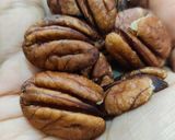 A picture of step 6 of Baked oats with pecans topping.