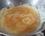 A picture of step 2 of Three Color Egg Fry.