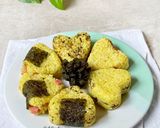 Foto langkah ke 4 dari resep Onigiri Nasi Kuning.