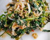 Foto langkah ke 5 dari resep Urab kangkung khas Cirebon.