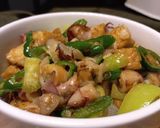 Foto langkah ke 5 dari resep Tumis cumi asin tempe.