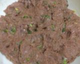 A picture of step 1 of Mutton kababs.