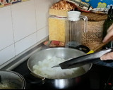 Foto del paso 3 de la receta: Choco en salsa con garbanzos