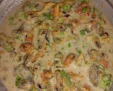 A picture of step 1 of Crispy Fried Mussel Pancake.