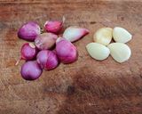 Foto langkah ke 1 dari resep Tumis Bunga Turi Buah Naga Sere Lemo.