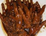 รูปขั้นตอนการทำที่ 9 ของ ตีนไก่ตุ๋นซีอิ๊วดำ (Braised Chicken Feet in Black Soy Sauce)