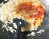 A picture of step 4 of Methi Matar Malai.