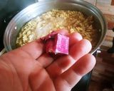 Foto del paso 8 de la receta: Pollo y fideos salteados con caldo de sopa