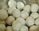 Foto langkah ke 3 dari resep Onde Onde Isi Kacang Tanah.