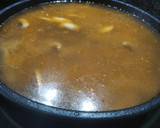 Foto del paso 2 de la receta: Paella de magro, champi y ajetes
