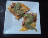 Foto del paso 3 de la receta: Torta de huevo navideña con salsa de aguacate aromática a lo ranchero