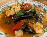 A picture of step 11 of Spicy fish + mussel tomato stew.