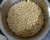 A picture of step 2 of Aloo tikki chaat.