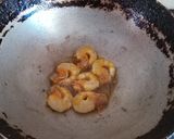 A picture of step 1 of Chilli Prawn.