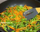 A picture of step 7 of Garlic Green Beans.