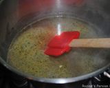 A picture of step 4 of Leek and green peas soup.