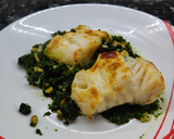 Foto del paso 5 de la receta: Bacalao con espinacas y piñones