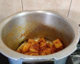 A picture of step 7 of Tomato Potato Curry with Panch Phoran.