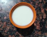 A picture of step 1 of Banana smoothie - Banana and cashew nut smoothie.