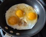 A picture of step 4 of Flip-fried Bay Eggs.