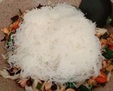 Foto langkah ke 4 dari resep Bihun Goreng.