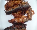 Foto langkah ke 9 dari resep Ikan sarden goreng saus pedas.